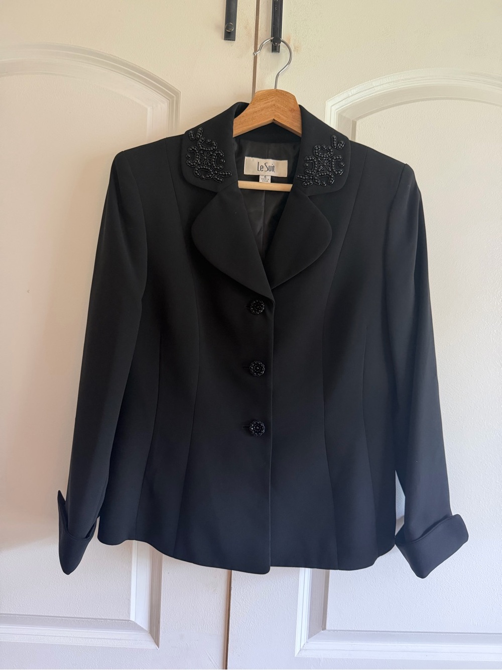 Le Suit Black Beaded Collar Tailored Blazer